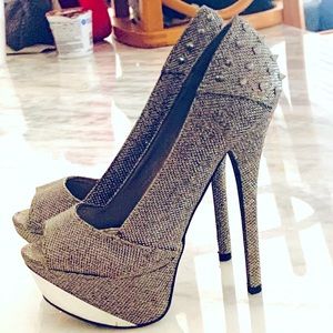 Qupid Glittery & Spiked Silver Chrome Heels Size8
